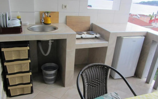 Apartment on Vitodolska 4