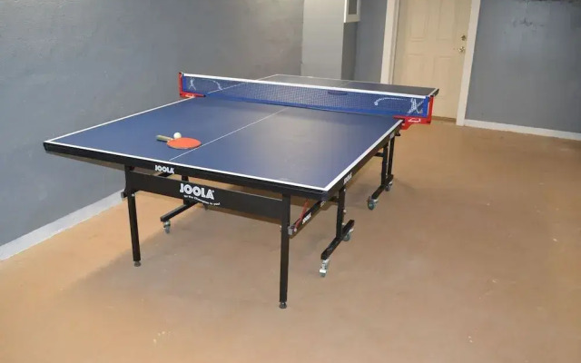 Endless Dunes, A Modern Motel