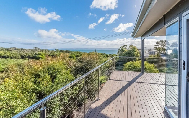 7 Graydens with views in Ventnor
