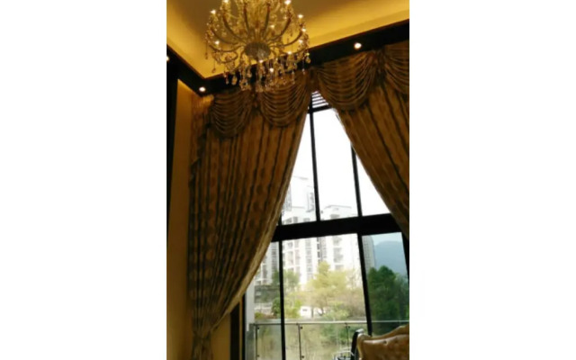 Moon River Lake View Villa