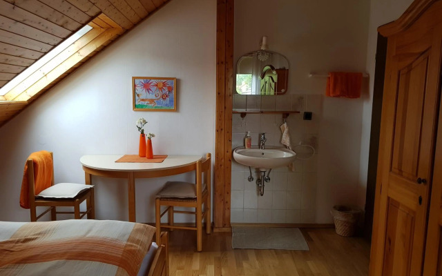 Gästezimmer Aschenbrenner