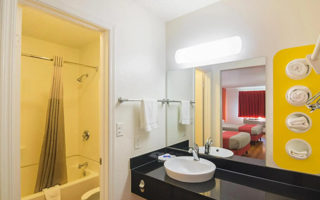 Days Inn by Wyndham Dayton South