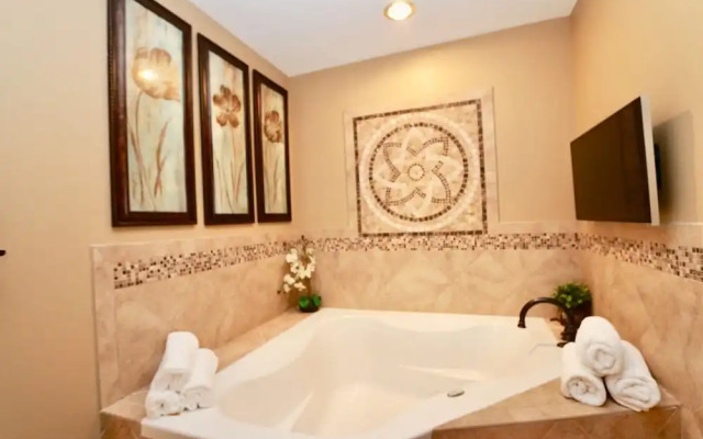 Villa at Pleasant Lake