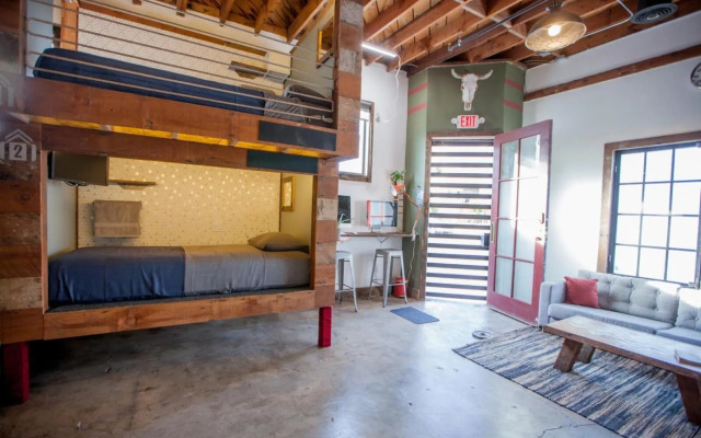 PodShare Los Feliz - Hostel