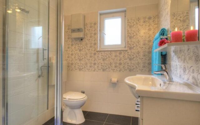 Gina Bed & Breakfast