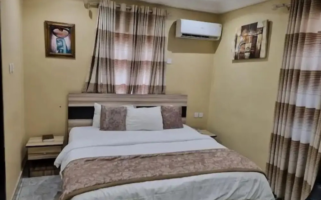DCM Hotel and Suites