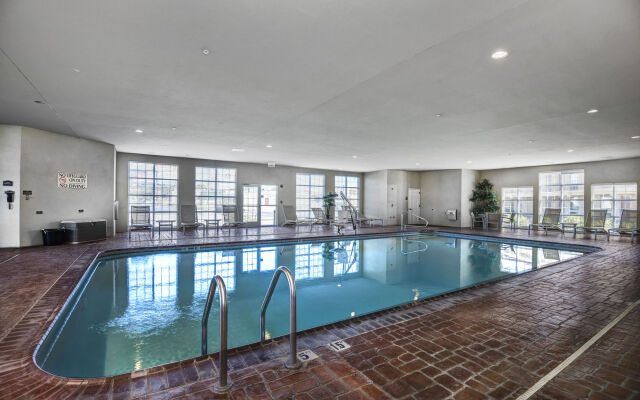 Comfort Suites