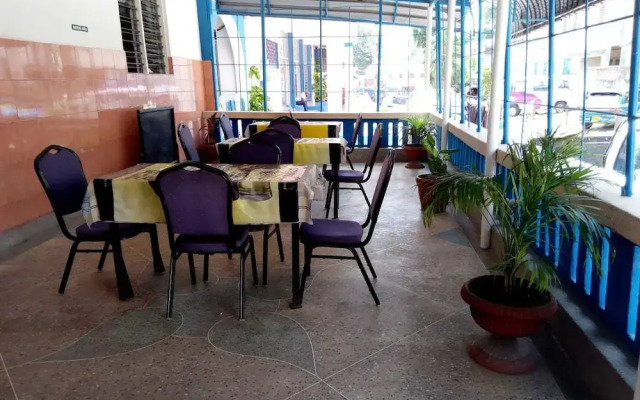 Metric Annex Hotel