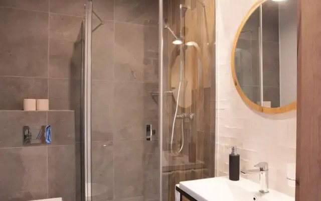 Dream Apart Pod Stokiem