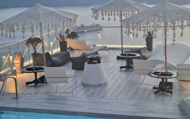 Galaxy Suites & Villas