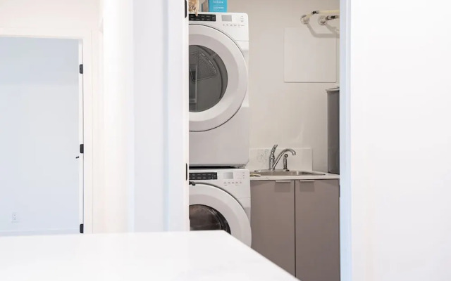 Drop In Condo by Revelstoke Vacations