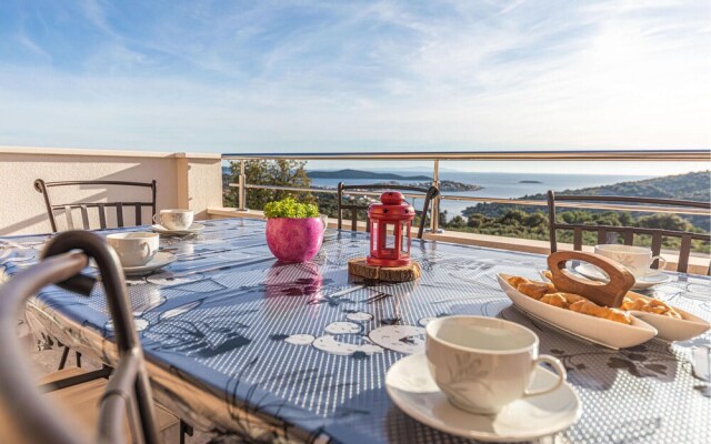 Beautiful Home in Kanica With Wifi and 2 Bedrooms