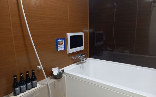 HOTEL C-PLUS - Adults Only