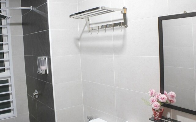 H2H Twin 11 @ D Festivo