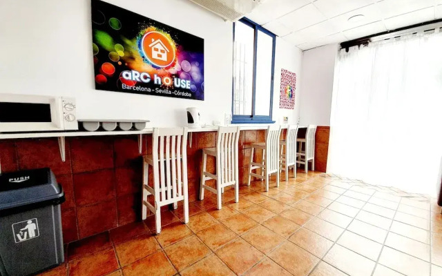Arc House Ribera - Hostel