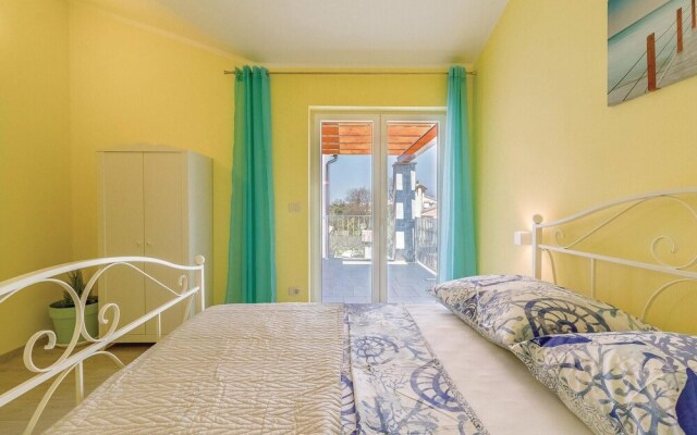 Nice Home in Vodnjan with Hot Tub, WiFi & 4 Bedrooms
