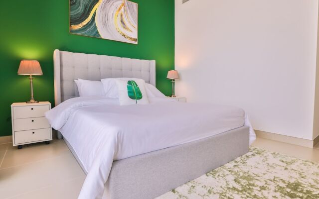 Luxury Marina View 2BR Flats Dubai by Belvilla