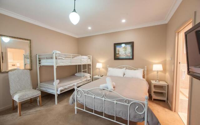 Ayr House B and B