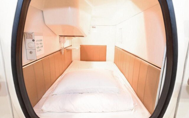 Capsule Inn Shimbashi - Men Only