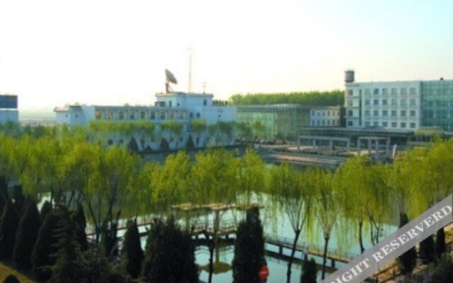 Xingming Lake Jinyan Hotel