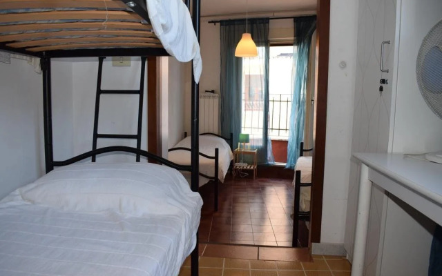 Mia Lodge B&B Hostel