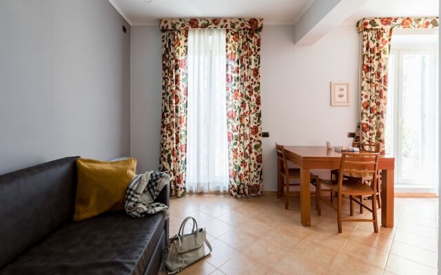 Crosti Apartments