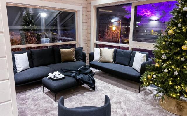 Santa's Luxury Boutique Villa - Santa Claus Village