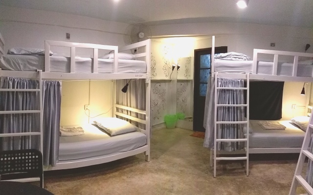 Home16 Hostel 16
