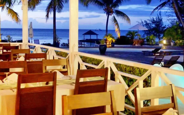 Coral Azur Beach Resort