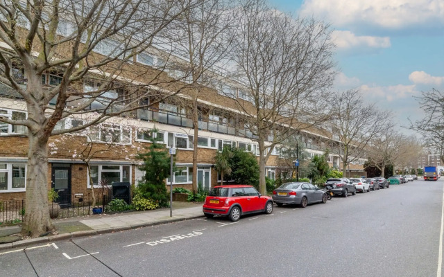 Excellent 3-bed Flat In Elephant & Castle