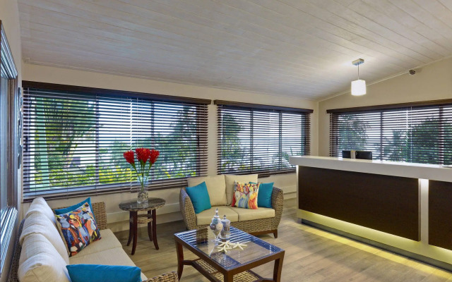 Coconut Court Beach Hotel