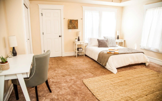Grand Circle Bed & Breakfast