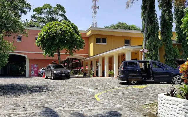 Hotel y Restaurante El Arco