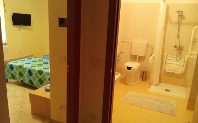 Punto Tappa Pit Stop - Affittacamere e trattoria