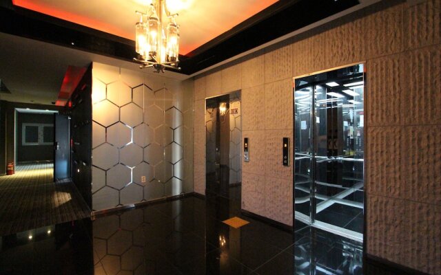 Hotel Lee