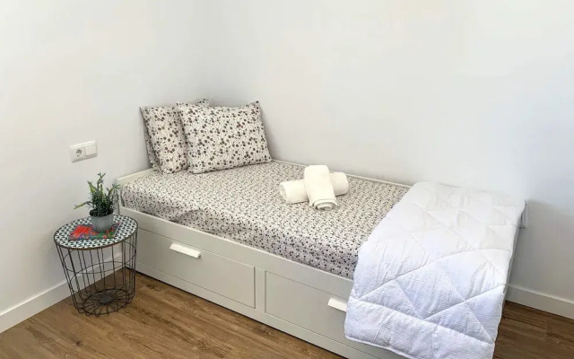 Homely Málaga Obispo con Parking