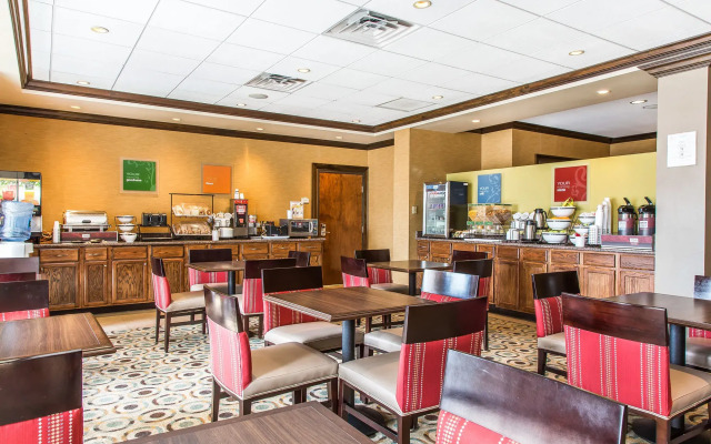 Comfort Inn & Suites