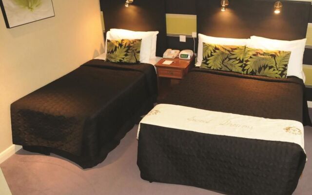Parkmore Hotel