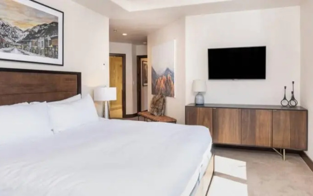 Centrum 304 by Exceptional Stays