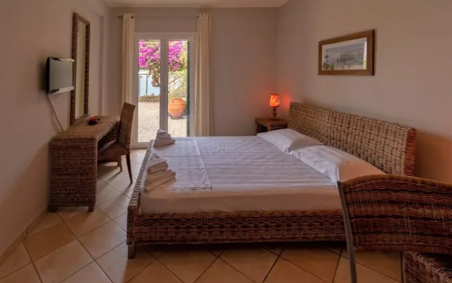 Beachfront Villa Benele