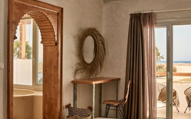 Naxian On The Beach Luxury Boutique Suites