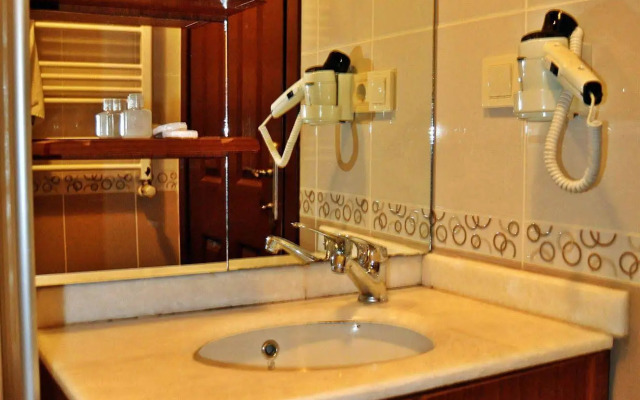 Serenity Hotel