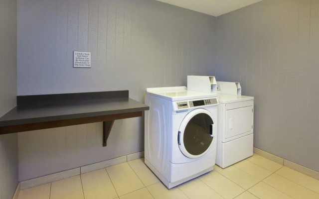 Hampton Inn & Suites Elyria