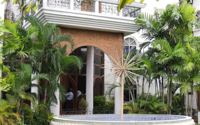 Hotel East Palace