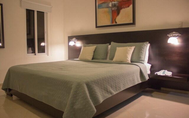 Specially Design 6 Bedroom Villa With King Beds