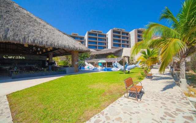 Coral Blue Huatulco All Inclusive