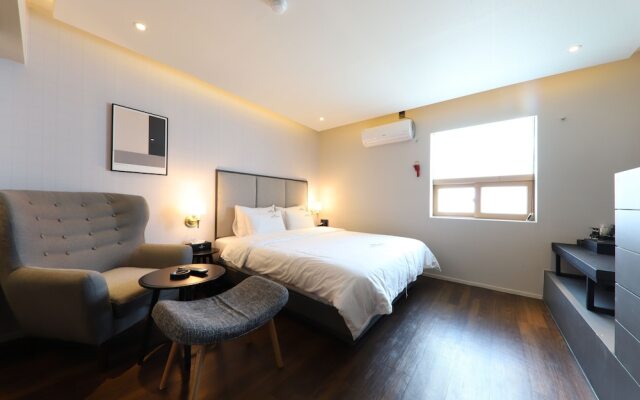 Grey70 Hotel
