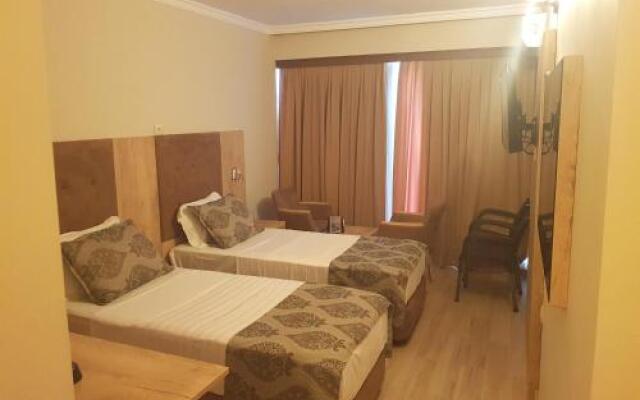 ASHTAL beach HOTEL 17\12