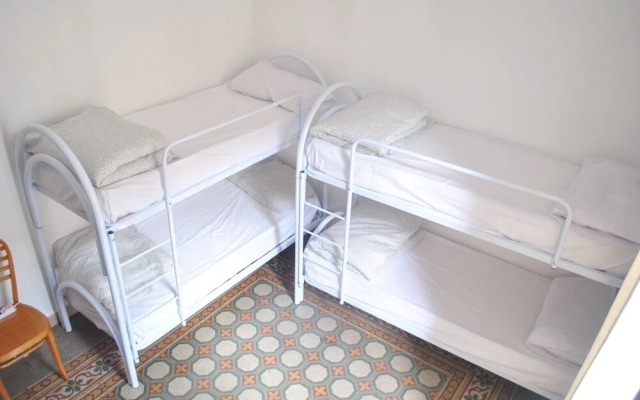 Sunrise Hostel & Rooms