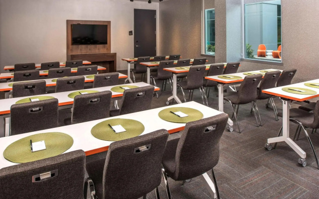 Aloft Charlotte Ballantyne